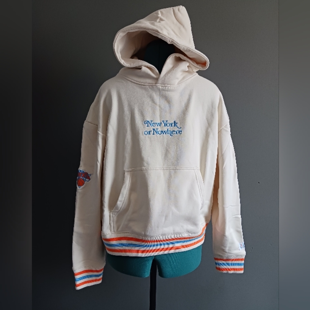New York Or Nowhere x KNICKS Cream Hoodie Size M